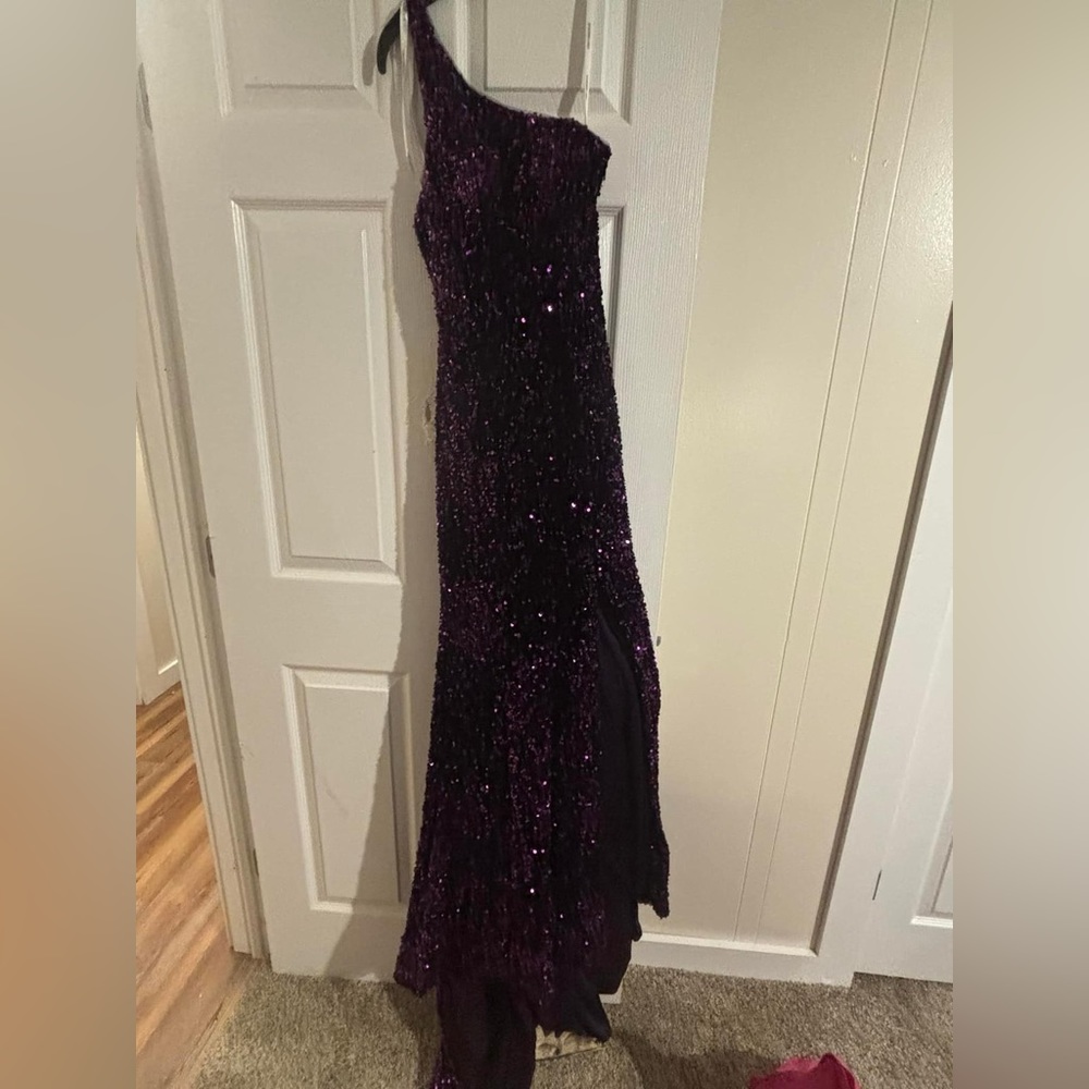 Sherri Hill Size 4 purple dress